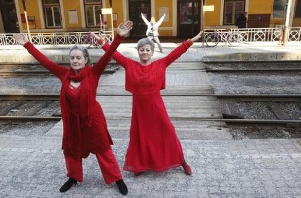 Eurythmie: Die roten Frauen 
RS-Express 2011